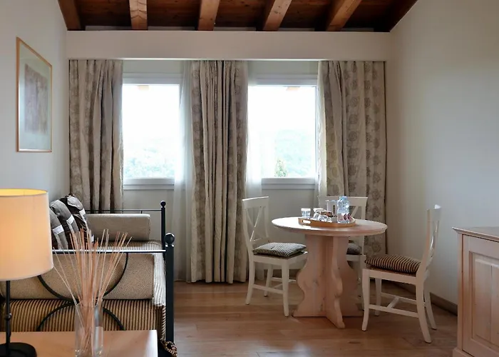 Crichelon Hotell 3*