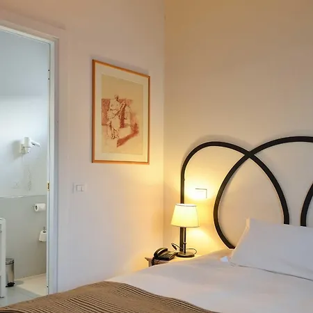 Hotel Crichelon 3*